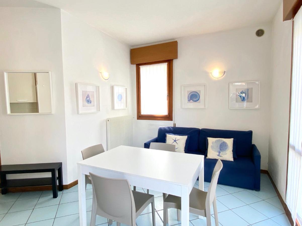 Villa Santin Carraro Immobiliare - Family Apartments Лидо ди Йезоло Екстериор снимка