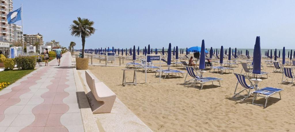 Villa Santin Carraro Immobiliare - Family Apartments Лидо ди Йезоло Екстериор снимка
