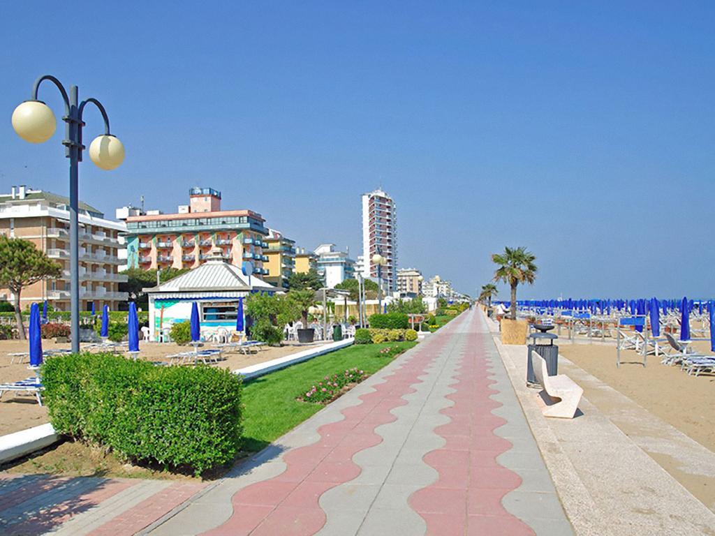 Villa Santin Carraro Immobiliare - Family Apartments Лидо ди Йезоло Екстериор снимка